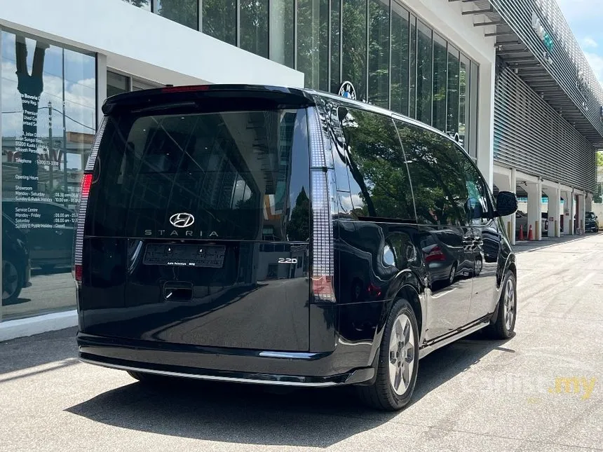 2023 Hyundai Staria Max MPV