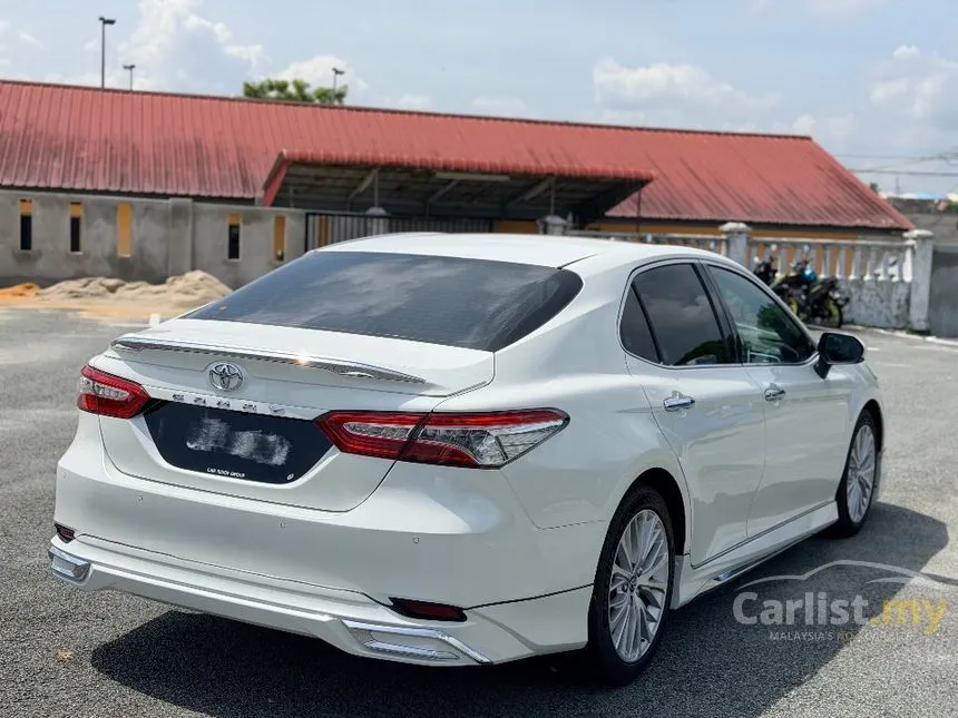 2019 Toyota Camry V Sedan