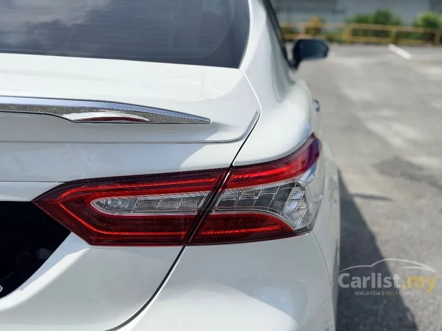 2019 Toyota Camry V Sedan