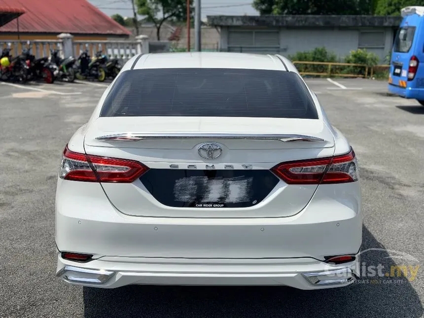 2019 Toyota Camry V Sedan