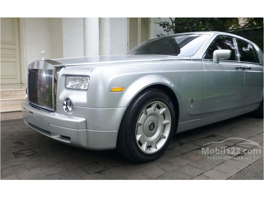 2012 Rolls-Royce Phantom V12 Sedan