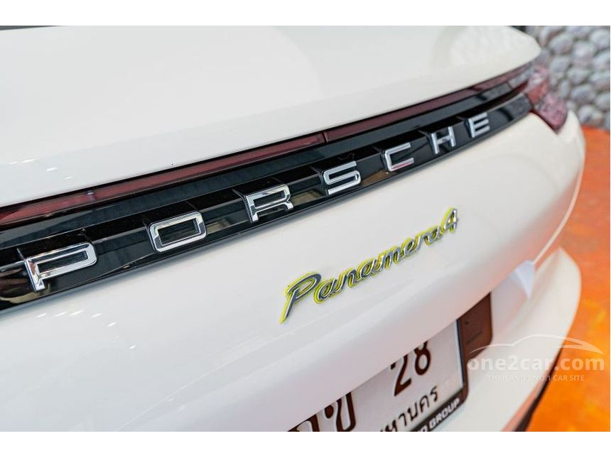 2018 Porsche Panamera 4 E-Hybrid Sedan