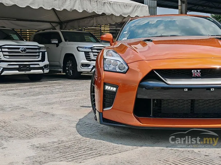 2021 Nissan GT-R Coupe