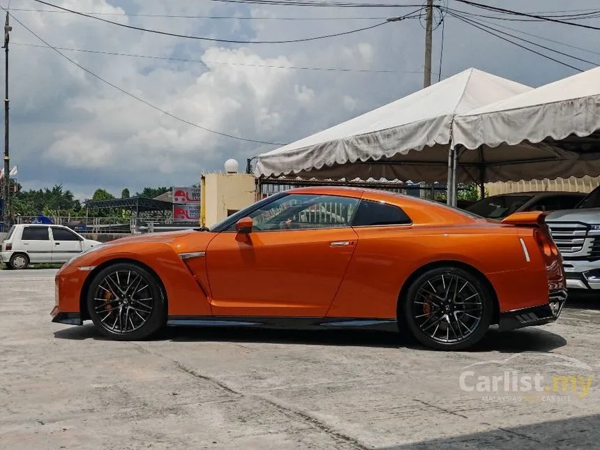 2021 Nissan GT-R Coupe