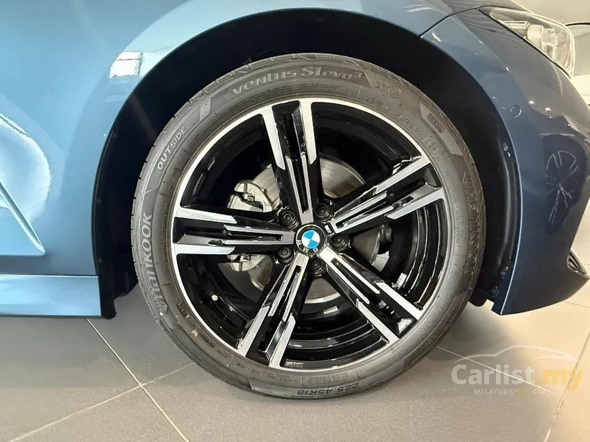 2025 BMW 320i M Sport Sedan
