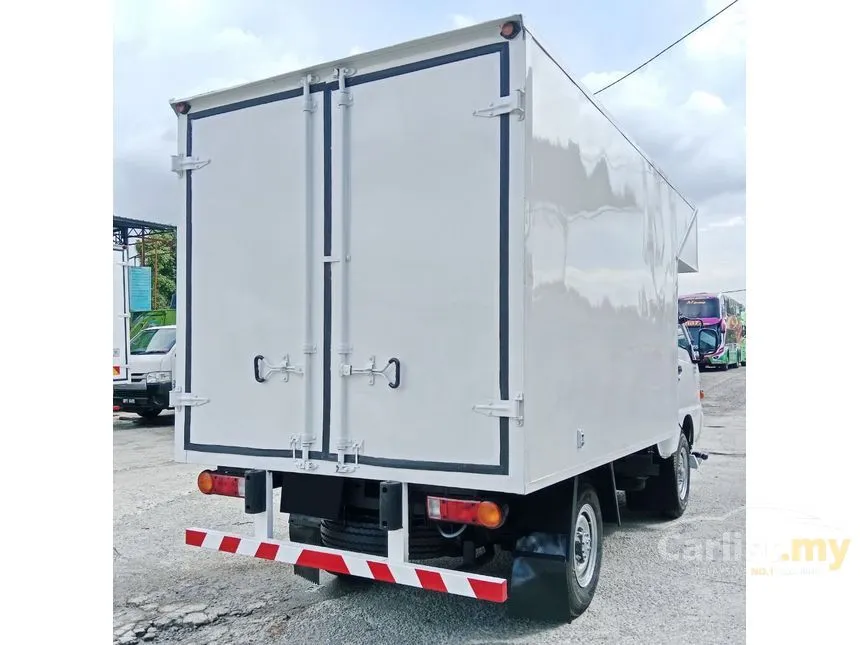 2015 Inokom Lorimas AU26 Box Van Lorry