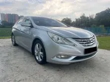2011 Hyundai Sonata 2.0 / NEW PAINT / TIP TOP CONDITION