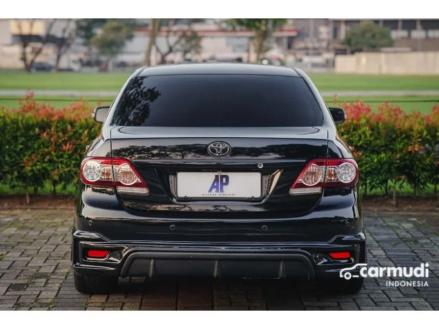 2010 Toyota Corolla Altis V Sedan