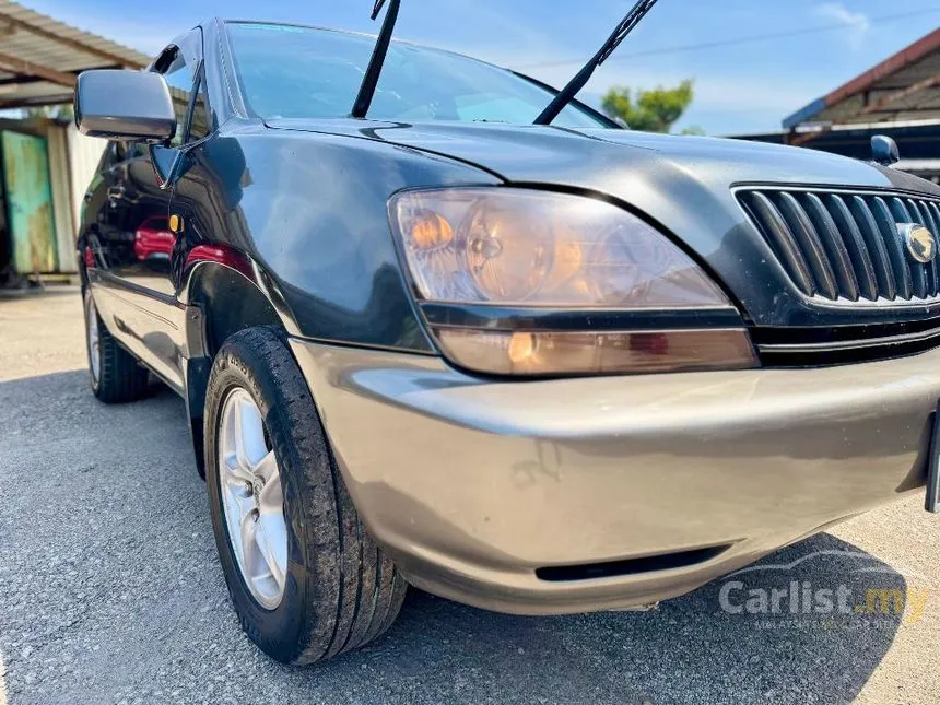 2001 Toyota Harrier SUV