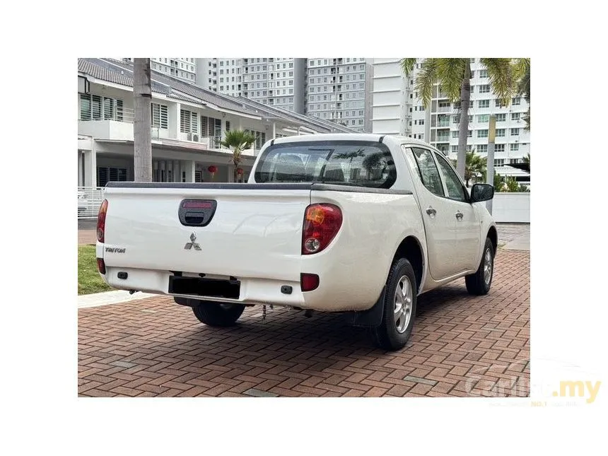 2012 Mitsubishi Triton Lite Dual Cab Turbo 4X2 Pickup