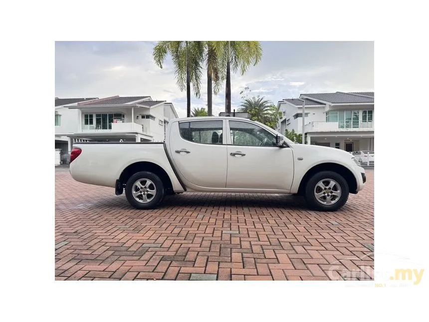 2012 Mitsubishi Triton Lite Dual Cab Turbo 4X2 Pickup