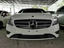 2015 Mercedes-Benz A180 1.6 Urban Line Executive Package,3 year warranty, Raya Offer