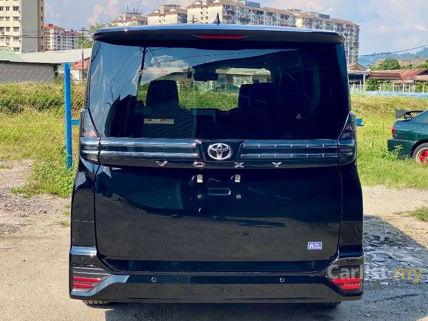 2022 Toyota Voxy S-Z MPV