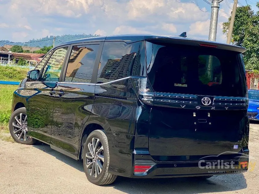 2022 Toyota Voxy S-Z MPV