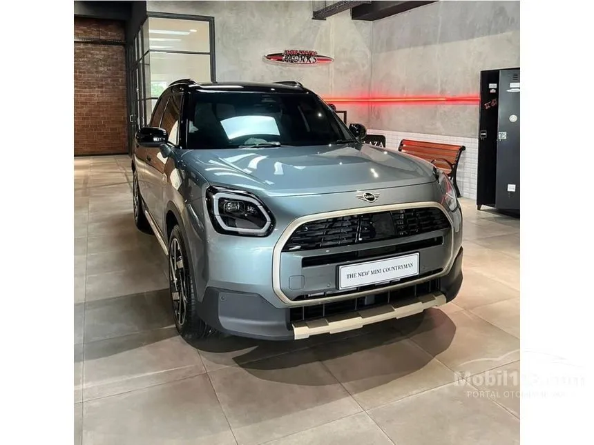 Jual Mobil MINI Countryman 2024 Favoured Trim C 1.5 di Kalimantan Barat Automatic SUV Hijau Rp 1.103.000.000