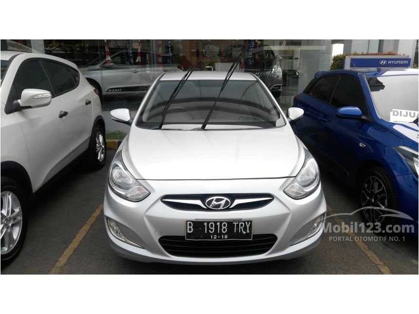 Jual Mobil  Hyundai  Grand Avega 2013 GL 1 4 di DKI Jakarta 