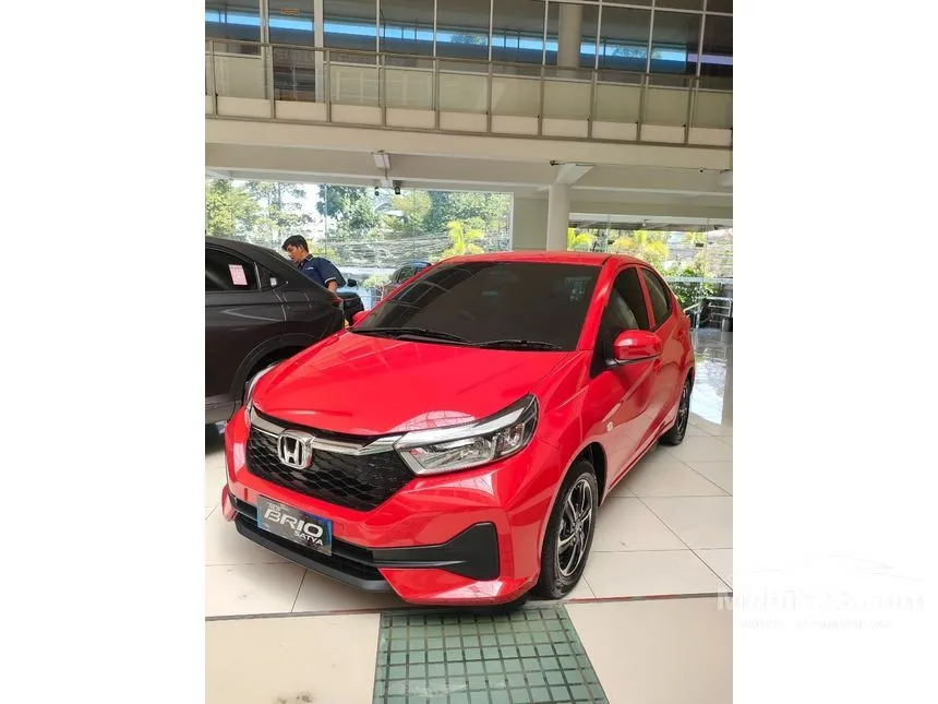 Jual Mobil Honda Brio 2024 E Satya 1.2 di Jawa Barat Automatic Hatchback Merah Rp 185.800.000