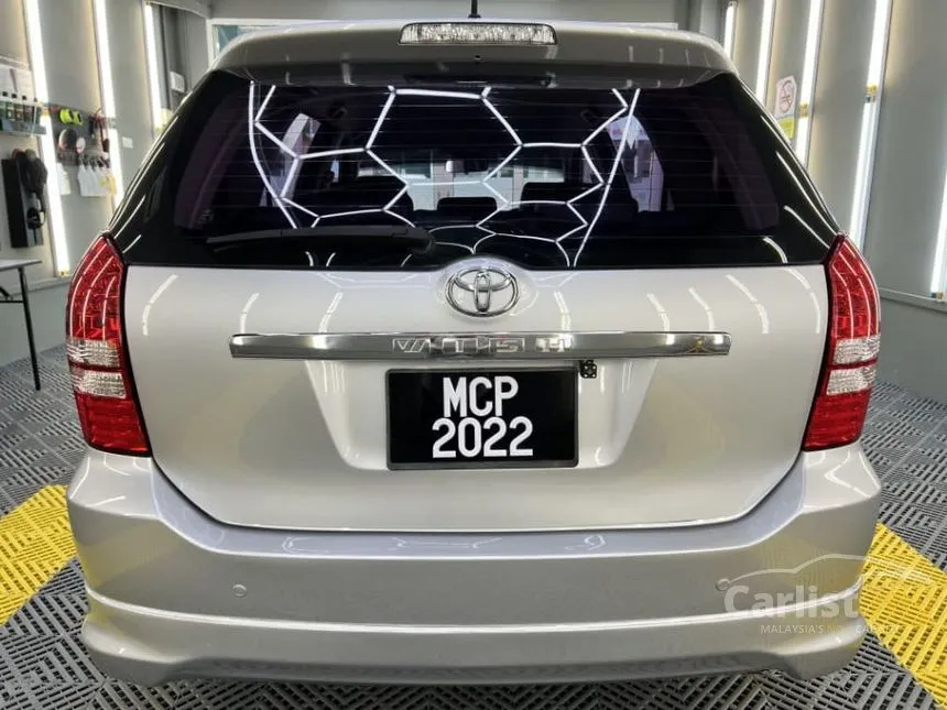 2004 Toyota Wish Type S MPV