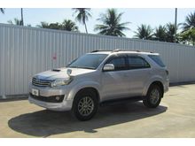 2013 Toyota Fortuner 3.0 (ปี 12-15) V SUV AT