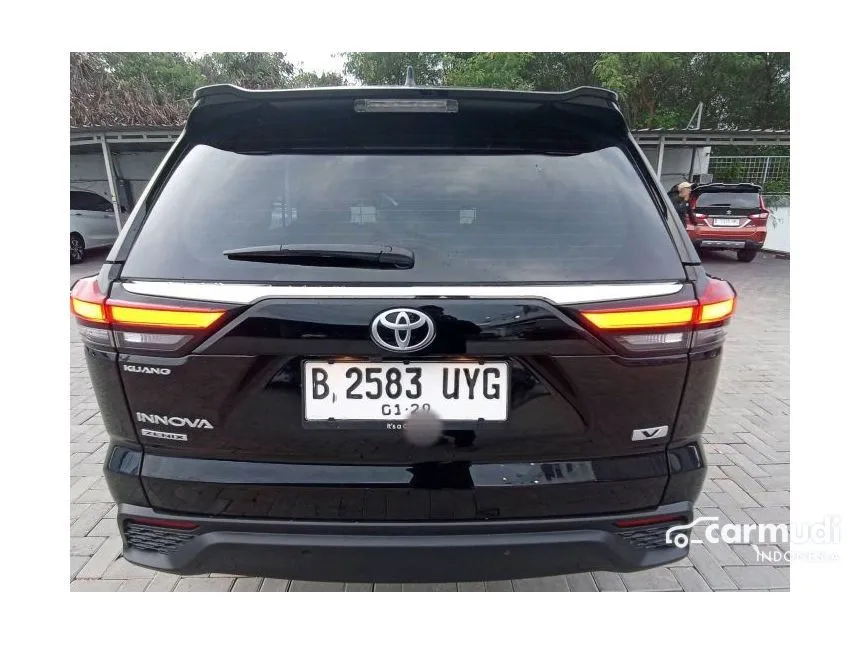 2023 Toyota Kijang Innova Zenix V Wagon