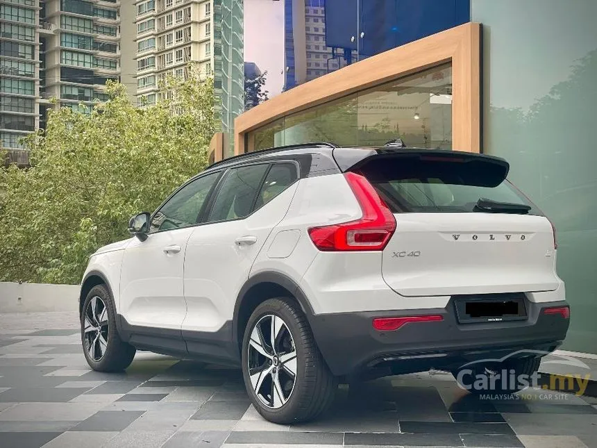 2022 Volvo XC40 Recharge P8 SUV