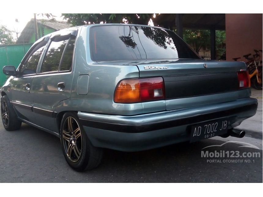 1991 Daihatsu Charade Classy Sedan