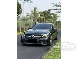 2019 Mercedes-Benz C300 2.0 AMG Line Sedan