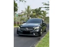 2019 Mercedes-Benz C300 2.0 AMG Line Sedan (Faktur 2020) Black on Black Odo 29 Rb (TERMURAH)