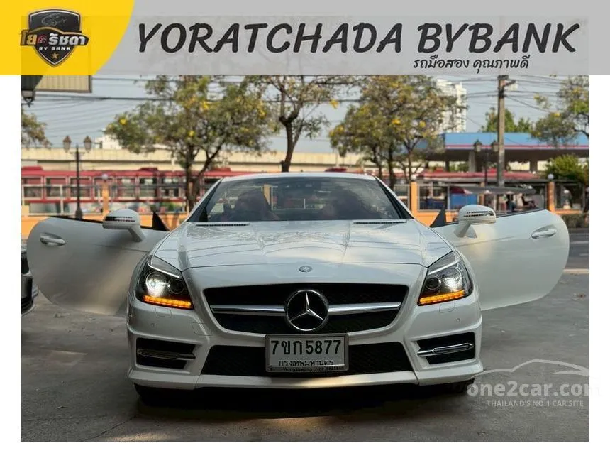 2015 Mercedes-Benz SLK200 AMG Dynamic BlueEFFICIENCY Convertible