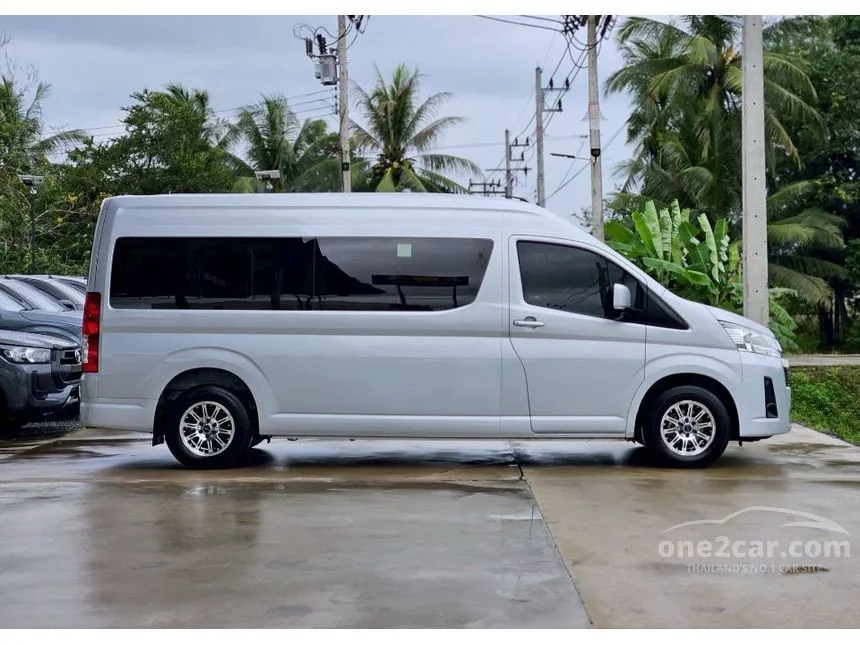 2020 Toyota Commuter Van