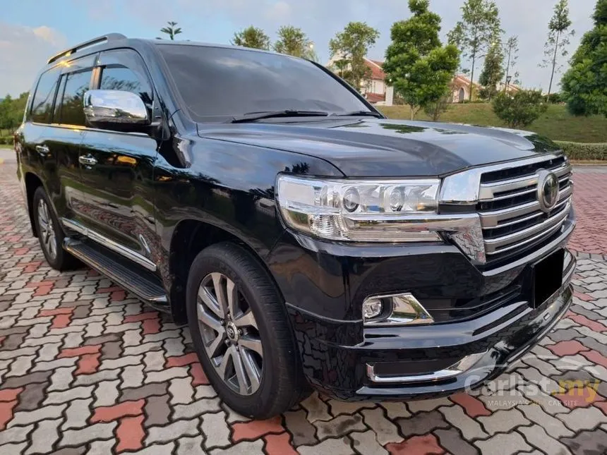 2017 Toyota Land Cruiser ZX SUV