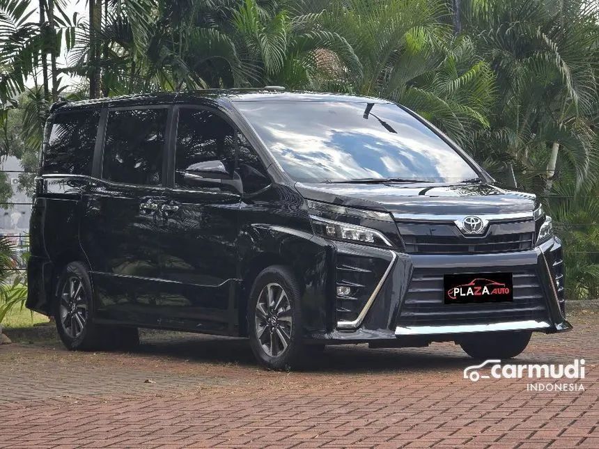2018 Toyota Voxy MPV