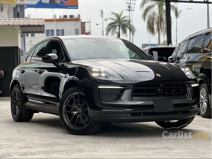 2023 Porsche Macan SUV