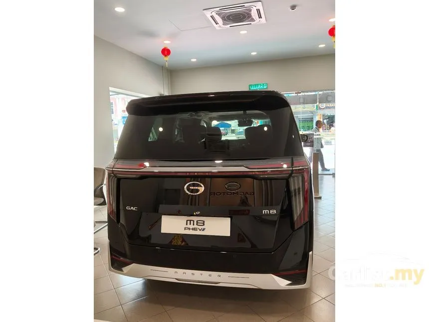 2025 GAC M8 Luxury MPV
