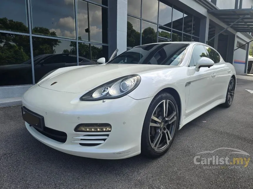 2010 Porsche Panamera 4S Hatchback