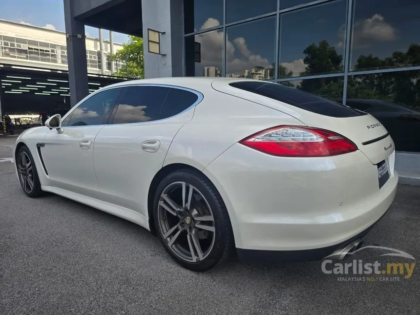2010 Porsche Panamera 4S Hatchback