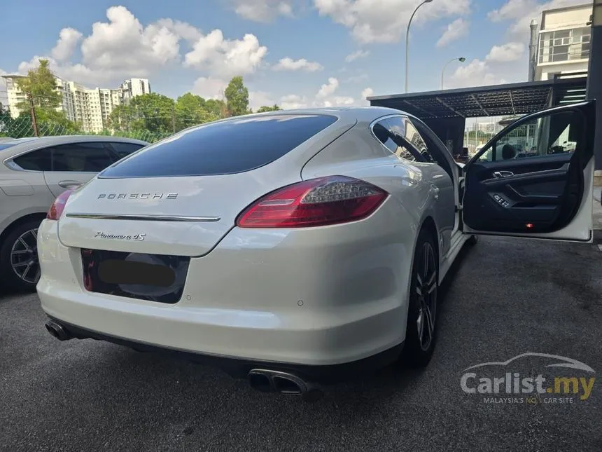 2010 Porsche Panamera 4S Hatchback