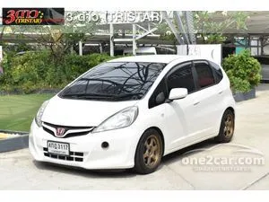 2014 Honda JAZZ 1.5 (ปี 08-14) V Hatchback