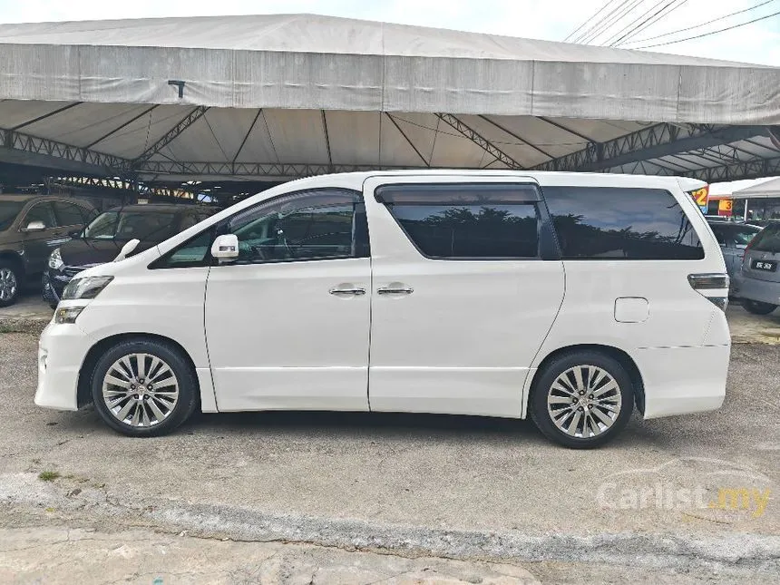 2013 Toyota Vellfire Z Platinum MPV