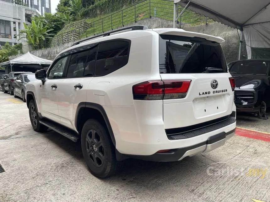 2022 Toyota Land Cruiser J300 GR Sport SUV