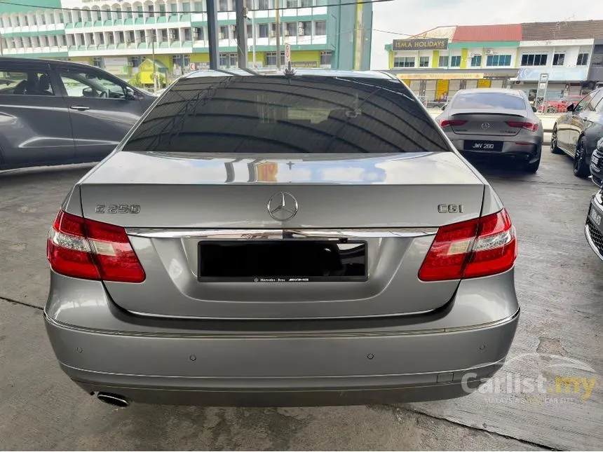 2010 Mercedes-Benz E200 CGI Sedan
