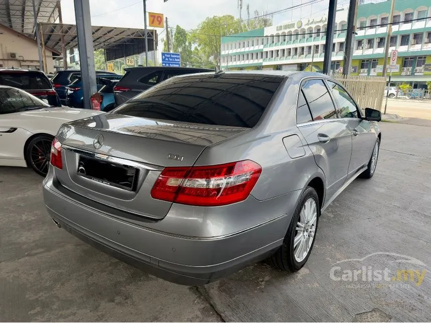 2010 Mercedes-Benz E200 CGI Sedan