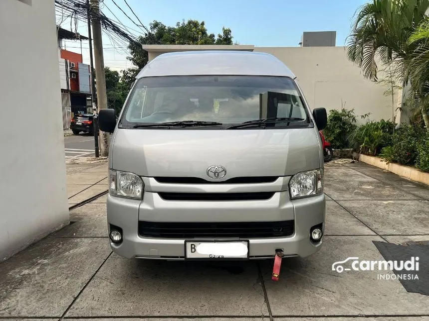 2018 Toyota Hiace Commuter Van
