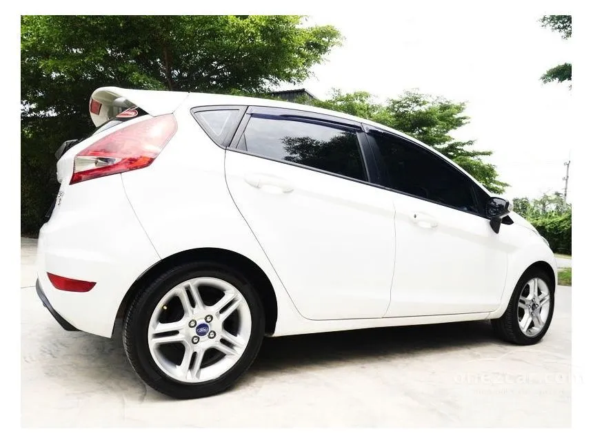 2013 Ford FIESTA Sport Hatchback