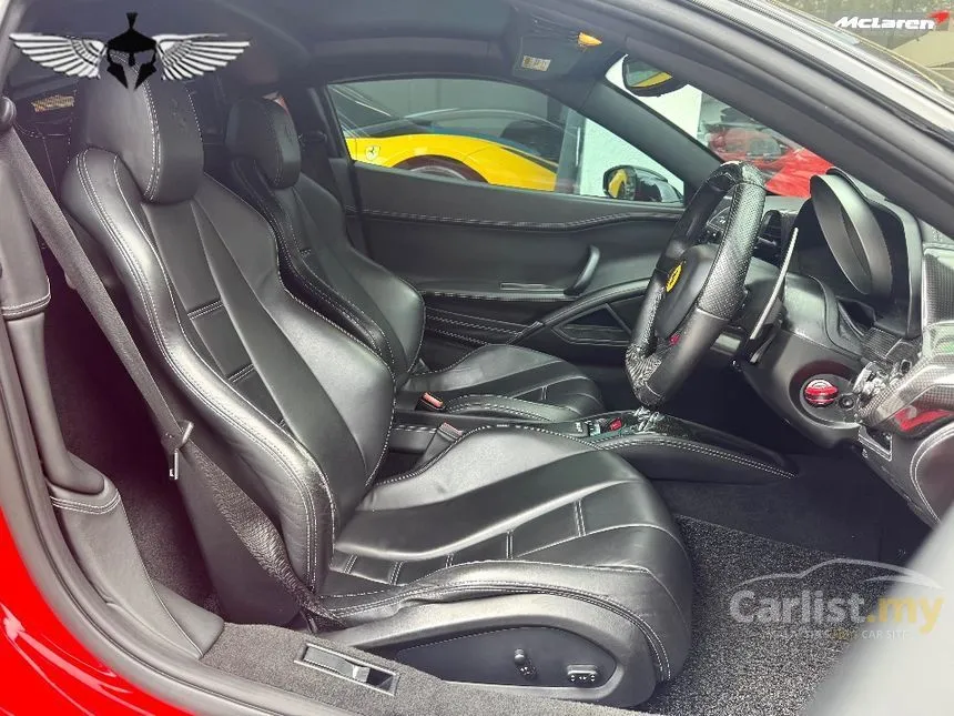2011 Ferrari 458 Italia Coupe