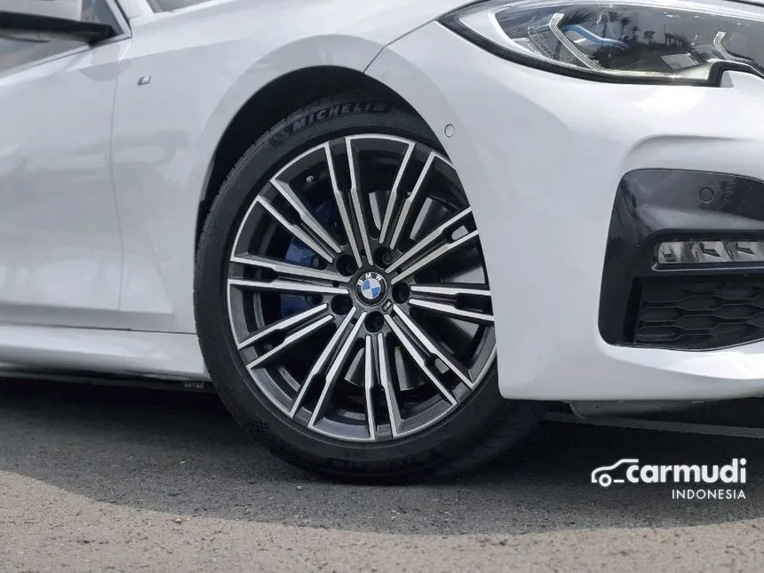 2021 BMW 330i M Sport Sedan