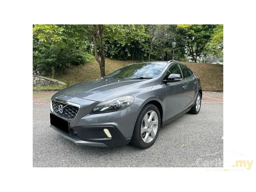 2016 Volvo V40 Cross Country T5 Hatchback