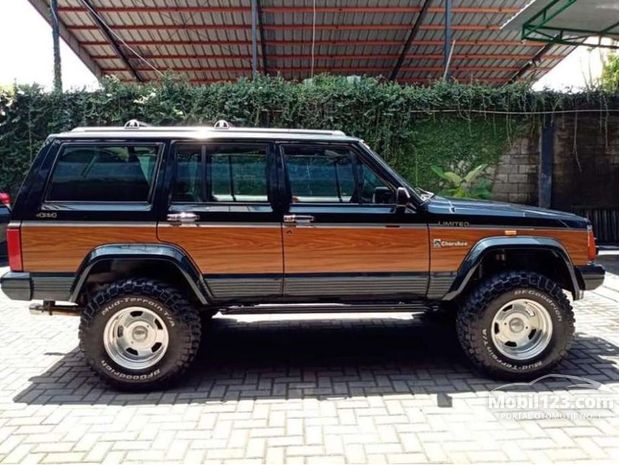 Cherokee Jeep  Murah  38 mobil  dijual di  Indonesia  