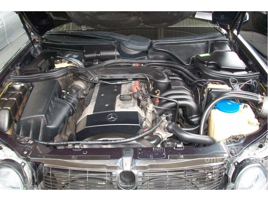 Mercedes-Benz E280 2002 W210 (ปี 95-03) Elegance 2.8 เกียร์อัตโนมัติ สี ...