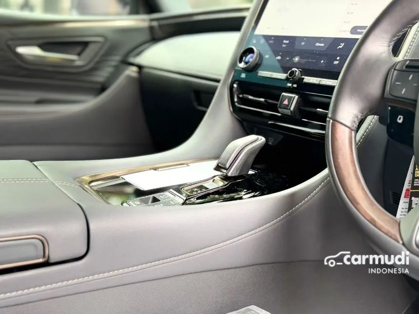 2024 Toyota Alphard HEV (Premium Color) MPV